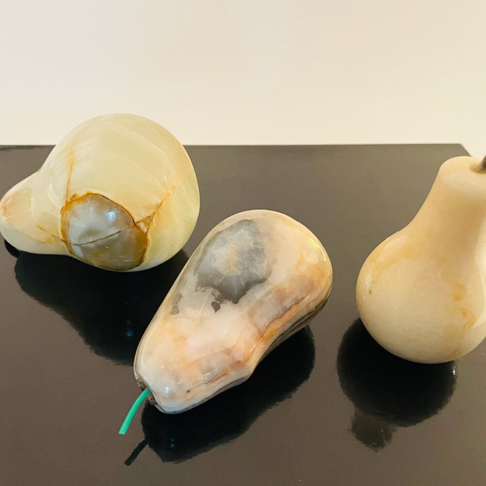 Modernist Three Stone Marble Pears Fruits With Stems - Picture 3 of 9